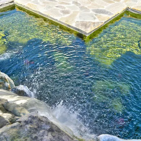 Clos Irilias Guest house Uzan